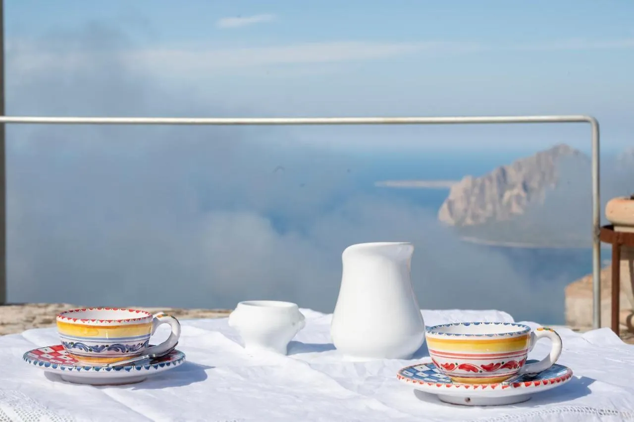Casa Cattauro Camere Vista Cielo Erice Bed & Breakfast